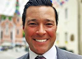 Kommunalwahl RLP in der Eifel: Wählen im Wohnzimmer und mit Kuchen