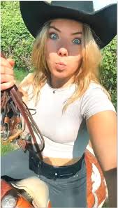 Join our channel 👇👇 for more free patterns  https://www.messenger.com/channel/61558900808680