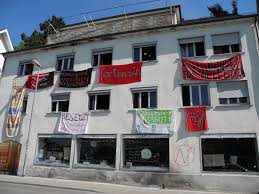 Sie möchten mitglied beim aachener haus & grund werden oder möchten informationen zu einer mitgliedschaft anfordern? Update Zum Artikel Ein Besetztes Haus Als Protest Gegen Den Leerstand Trott War