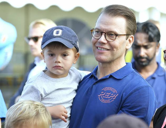 Prins Oscar – detaljerna som visar att han är pappa upp i dagen | Svensk  Damtidning