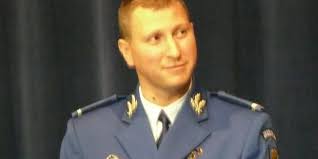 Noul comandant al Jandarmeriei Suceava este maiorul Marian Mihai Lungu. El a cîştigat postul prin concurs. Festivitatea de predare-primire a funcţiei de ... - 6f82c476a9545745708e84a5806500325