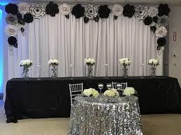 Black And White Wedding Arch Decorations Telon De Fondo De Flores De Papel Flores De Papel Gigantes Etsy White Paper Flowers Paper Flower Wall Wedding Wedding Wall
