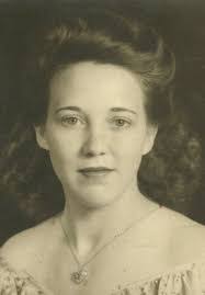 Holly Randolph's Instagram, Twitter & Facebook