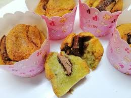 Bahan resepi muffin pisang mudah 3 biji pisang berangan saiz sederhana *lecek dan biarkan sekejap hingga warna pisang jadi gelap pisang untuk hiasan jika mahu Resepi Muffin Pisang Cadbury Menggunakan Air Fryer Saji My
