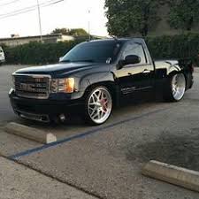 A lo lejos se ven llegando caravanas llegan trokas altas y también bien tumbadas con los vidrios oscuros retumbando corridos. 140 Trocas Tumbadas Ideas Chevy Trucks Lowered Trucks Gmc Trucks
