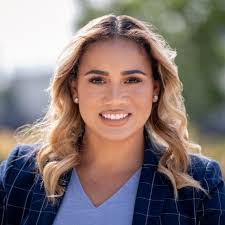 Macy James's Instagram, Twitter & Facebook