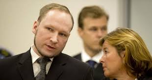 Vi skriver 22.juli.2013, og ingen av oss glemmer fredag 22.juli i 2011 da en hel nasjon ble vitne til den grusomme og fatale terrorangrepet i regjeringskvartalet og på utøya der uskyldige mennesker ble brutalt drept. Oslo Hochststrafe Fur Breivik