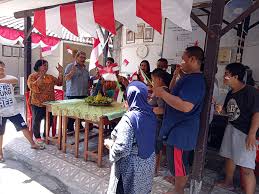 Rio lebih rajin ke sekolah. Cinta Tanpa Batas Para Peduli Autis Di Bali