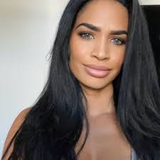 Erika Smalls's Instagram, Twitter & Facebook