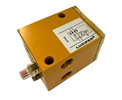 Parker Lucifer 487066 - 341B 34 03 P 15 Pneumatic Directional Control – USC Hydraulics