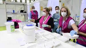 Johnson & johnson is a global holding company that engages in the research and development, manufacture and sale of a range of products in the healthcare field. Sputnik V Johnson Johnson Produktion In Deutschland Inforadio