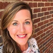 Rachel Landers's Instagram, Twitter & Facebook