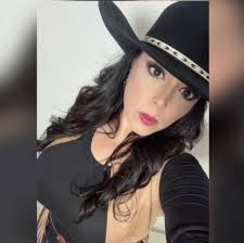 Fine, we'll happily take him. @showtyme_33 is coming back home to El Paso.  Disclaimer: All information displayed in this graphic is for content  purposes, although we would love Aaron Jones to play