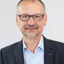 Parents et enseignants : de l'affrontement à la coopération