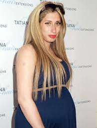 Loose women star stacey solomon recently hit back at online trolls who offended her smile and teeth in a series of negative social media posts. Loose Women Star Stacey Solomon Admits Pregnancy Ruined Her Teeth