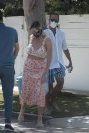 Margot robbie showed off her new puppy on instagram. Margot Robbie Out In Los Angeles 05 16 2020 Hawtcelebs