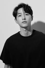 Being a good looking and handsome man, song joong ki is the heart throb of many young ladies. Song Joong Ki On Playing An Antihero In Vincenzo Undeniable Chemistry With Jeon Yeo Bin Future Plans And More Gossipchimp Trending K Drama Tv Gaming News