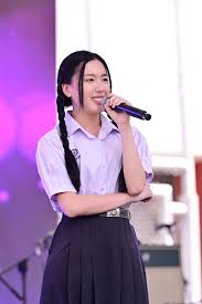 กอลานิด เล้าไก่บินหนีจนไม่ประเสริฐ - ไร้สาระนุกรม