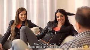 DADDY4K. Italienische Mädchen probieren den Penis des neuen Liebhabers  ihrer Stiefmutter aus - XNXX.COM
