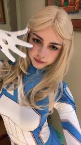 Sue Storm Cosplay: Channeling the Invisible Woman