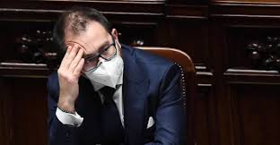 La giustizia è uno stato morale, osservata per l'utilità di tutti, che dà a ciascuno una propria. Distrust Of Bonafede It Wouldn T Be A Problem For Conte That S Why Ruetir