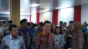 David oliver purba/kompas.comjejeran smartphone xiaomi yang dipajang di pusat perakitan ponsel pt sat nusapersada tbk di batam, kepulauan riau. Kisah Abidin Hasibuan Bos Pt Sat Nusapersada Peran Besar Jusuf Kalla Tetapkan Batam Ftz Menyeluruh Tribun Batam