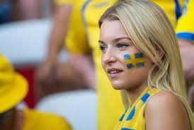 ماهي اللغات التي يتم التحدث بها في السويد