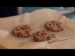 Deliciously Ella Vegan Chocolate Chip Cookies Gluten Free Youtube Vegan Chocolate Chip Cookies Gluten Free Cookies Gluten Free Chocolate Chip Cookies