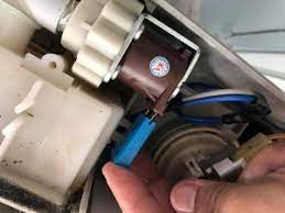 Try cuci dengan air paip dan berus. Selamatkan Rm200 Anda Untuk Repair Mesin Basuh Rosak Ikut 10 Langkah Yang Diajar Macgyver Puchong Ini Mingguan Wanita