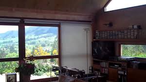 Hijo de emigrados europeos de origen sefardí y occitano, hizo su bachillerato en un liceo para afrancesados y luego cursó algunos. Casa Puente Tabio Arq Rogelio Salmona 2007 Youtube