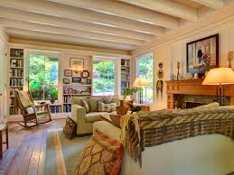 Regardless of the size of your master bedroom, the following tips can help you to make it as comfortable as possible: 8 Furniture Arranging Mistakes