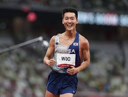 우상혁은 30일 도쿄 올림픽 스타디움(신국립구장)에서 열린 2020 도쿄올림픽 육상 남자 높이뛰기 예선에서 2m28을 넘어 전체 9위로 결선 진출에 성공했다. Svxecommm Vegm