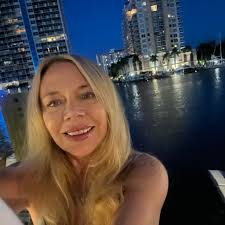 Are there any health and life insurance companies that I am able to work  with hands