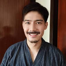 This is Robi Domingo change his quarantine look.😊❤ Haircut by: Jay Herrera  @iamrobidomingo @lulumromero @fried_gigi