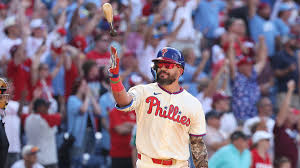 Phillies rally for incredible ninth straight win on Schwarber's 39th homer