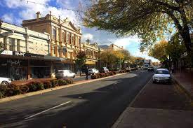 The dubbo xpt runs daily between dubbo and sydney and stops at orange. A Central Street In Orange Nsw Abc News Australian Broadcasting Corporation