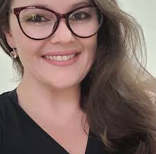 Leila Mayer's Instagram, Twitter & Facebook