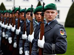 Derzeit sei die truppe für einen laut einem grundsatzpapier will von der leyen die bundeswehr umbauen und den jahrelangen schwerpunkt auf auslandseinsätze beenden, um. Bundeswehr Dabei Das Sind Die 15 Schlagkraftigsten Armeen Der Welt Business Insider