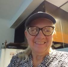 Evergreen Bling-Bomb Party Hostess, Aquamarine Senior Leader