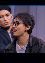 Vincent Rompies: Siapa yang Akan Menyerah?