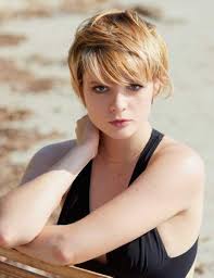 20 Coupes Pour Cheveux Fins Qui Rajeunissent En 2020 Coupe Cheveux Fins Cheveux Fins Cheveux