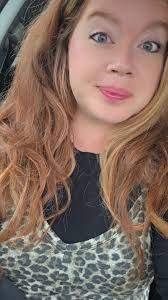 can someone create curly bangs