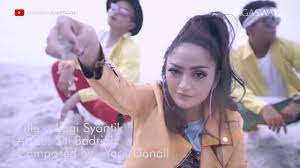 Hal itu membuat lagi syantik menjadi salah satu lagu yang masuk dalam 25 chart billboard youtube. Siti Badriah Banjir Duit Dari Youtube Gara Gara Video Lagu Lagi Syantik Totalnya Fantastis Youtube