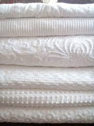 Blanchir Le Linge Accueil Les Indispensables Indispensables Huiles Essentielles Le Vinaigre Blanc Le Netto Blanchir Linge Armoire A Linge Recette De Lessive