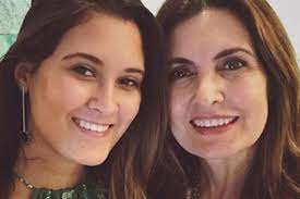 Esta é uma página dedicada a diva das nossas manhãs fátima bernardes, somos fãs, admiradores de seu trabalho !! Filha De Fatima Bernardes E William Bonner Conta Sobre Relacao Com Os Padrastos Marcia Piovesan