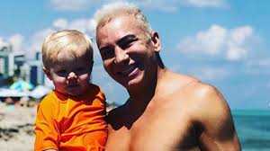 Previous cities include chicago il and burbank il. Flavio Mendoza Publico Un Video De Dionisio En La Playa Que Genero Controversia Entre Sus Seguidores Infobae