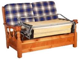 Godeti le migliori serie e film in salotto grazie alla sua imbottitura (d28). Divano Letto 2 Posti In Legno Di Pino Massello Stile Rustico Mobilificio Maieron Paluzza Udine Italia