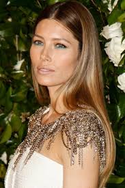 Do you like prefer her hair color ombre? Ombre Hair Looks That Our Favourite Celebrities Love