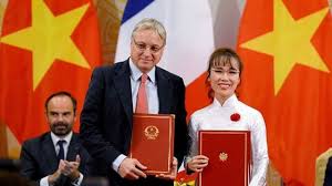 Công việc của chồng là thợ xây, còn tôi làm thuê cho nhà hàng. Ceo Vietjet Nguyá»…n Thá»‹ PhÆ°Æ¡ng Tháº£o Lá»t Vao 100 Phá»¥ Ná»¯ Quyá»n Lá»±c Nháº¥t 2019 Cá»§a Forbes Bbc News Tiáº¿ng Viá»‡t