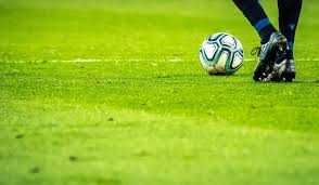 Op welke datums, in welke ek stadions en op welke tijden worden de wedstrijden gevoetbald? Kqzdyjbh3aybrm